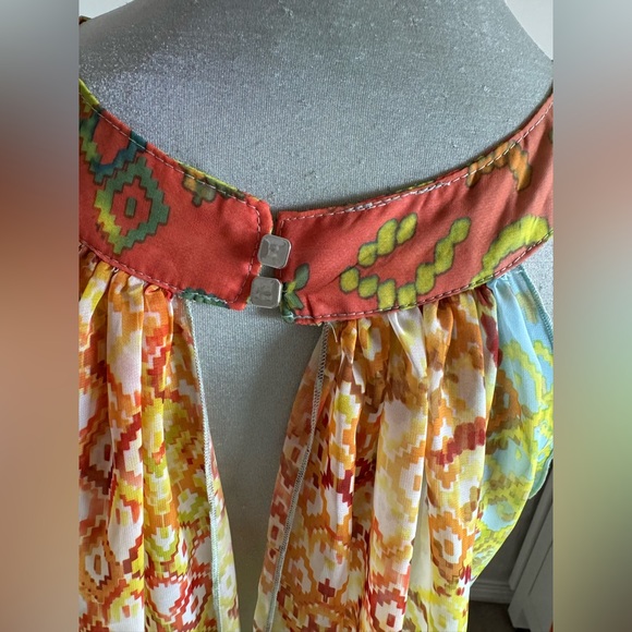 Beautiful Beach/Coverup Dress - Picture 8 of 10